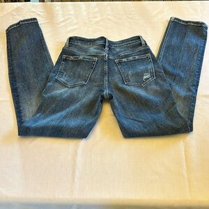 Straight leg dark lightly distressed Jean